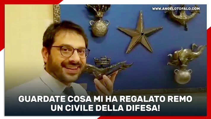 Guardate-cosa-mi-ha-regalato-Remo,-un-Civile-della Difesa!