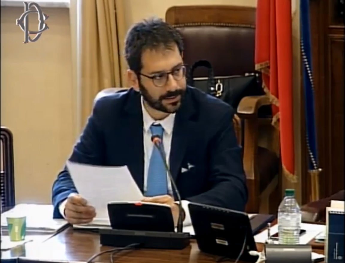 formazione-della-vita-militare-dei-VFP1-situazione-di-Piaggio-Aerospace-Angelo-Tofalo-sottosegretario-ministero-difesa-risposta-interrogazione