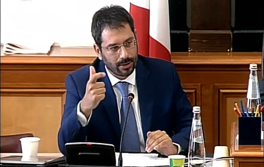 angelo-tofalo-il-sottosegretario-in-commissione-per-audizione-su-disposizioni-urgenti-in-materia-di-perimetro-di-sicurezza-nazionale-cibernetica