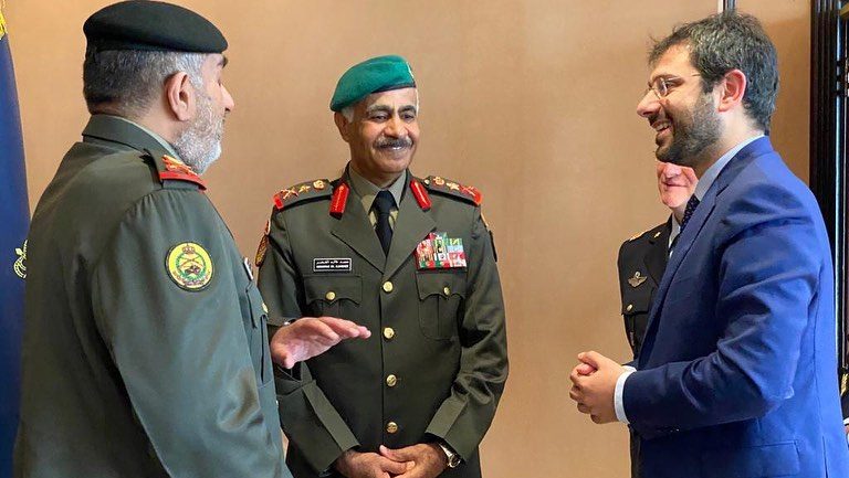 Gli-Incontri-istituzionali-con-i-vertici-della-Difesa-del-Kuwait-di-Angelo-Tofalo-in-Kuwait