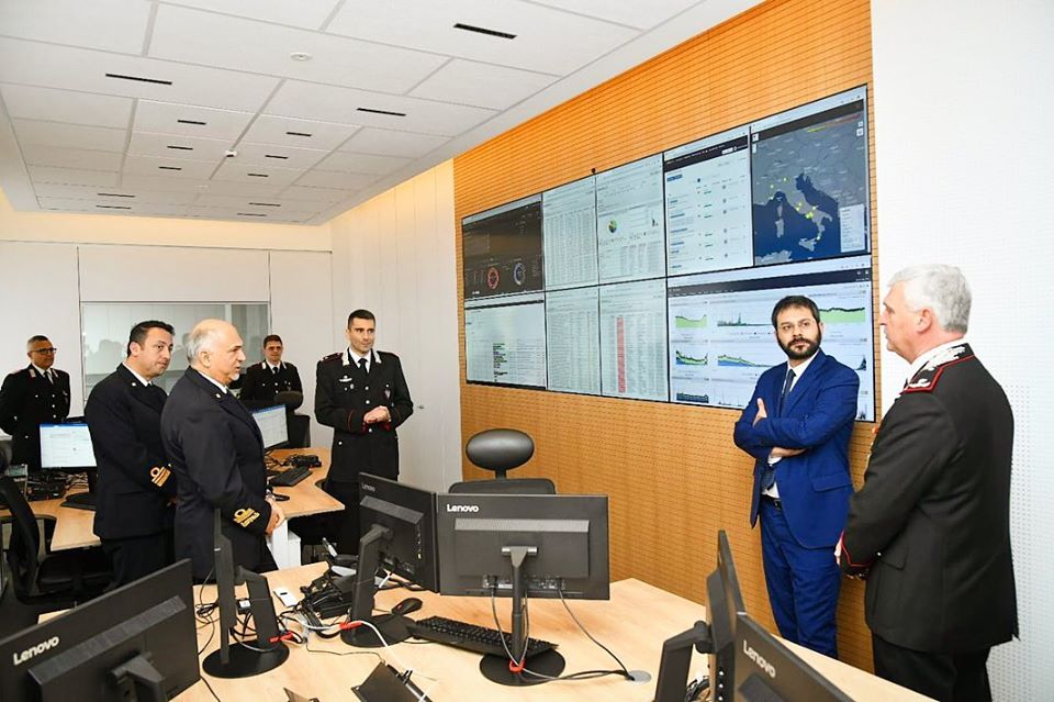 Il Sottosegretario alla Difesa-Angelo Tofalo al Centro di Sicurezza Telematica dell’Arma dei Carabinieri