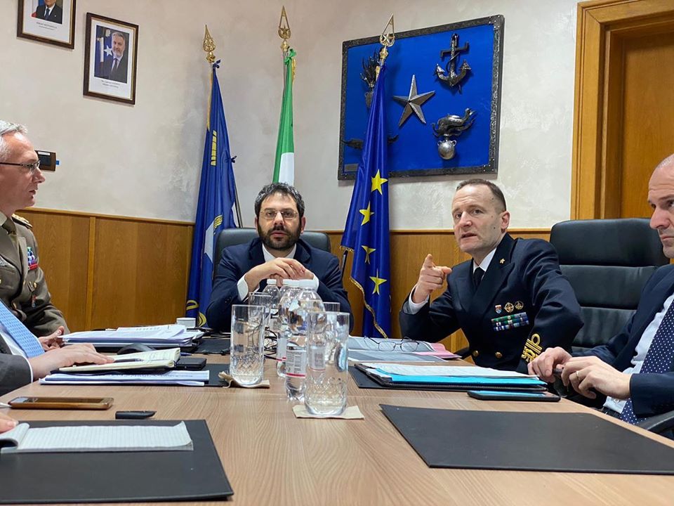 Il Sottosegretario di Stato Angelo Tofalo si occupa del personale civile della Difesa