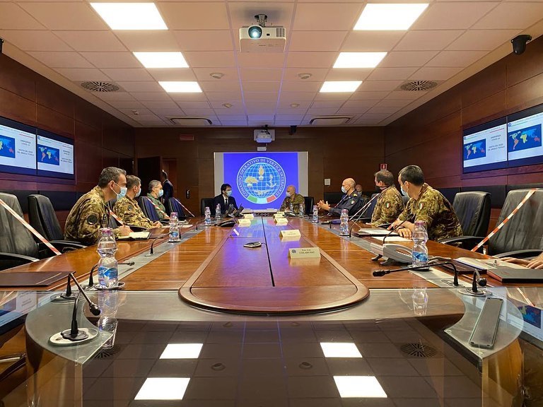 Briefing di aggiornamento sull’emergenza Covid-19 presso il Comando Operativo di vertice Interforze della Difesa