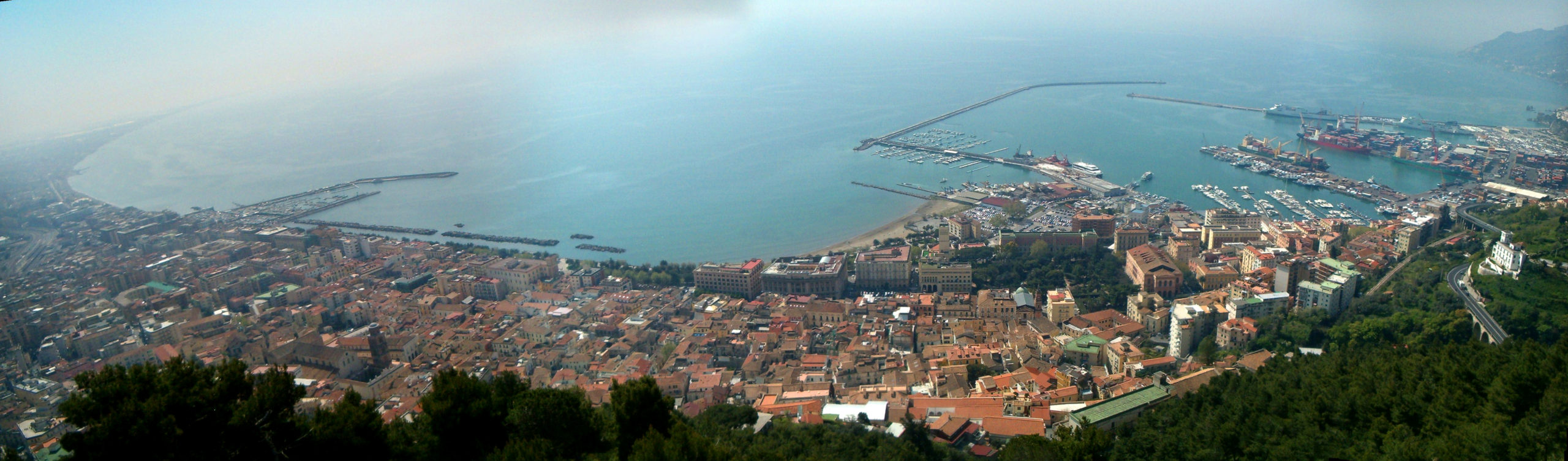 immagine panorama salerno foto dal castello arechi