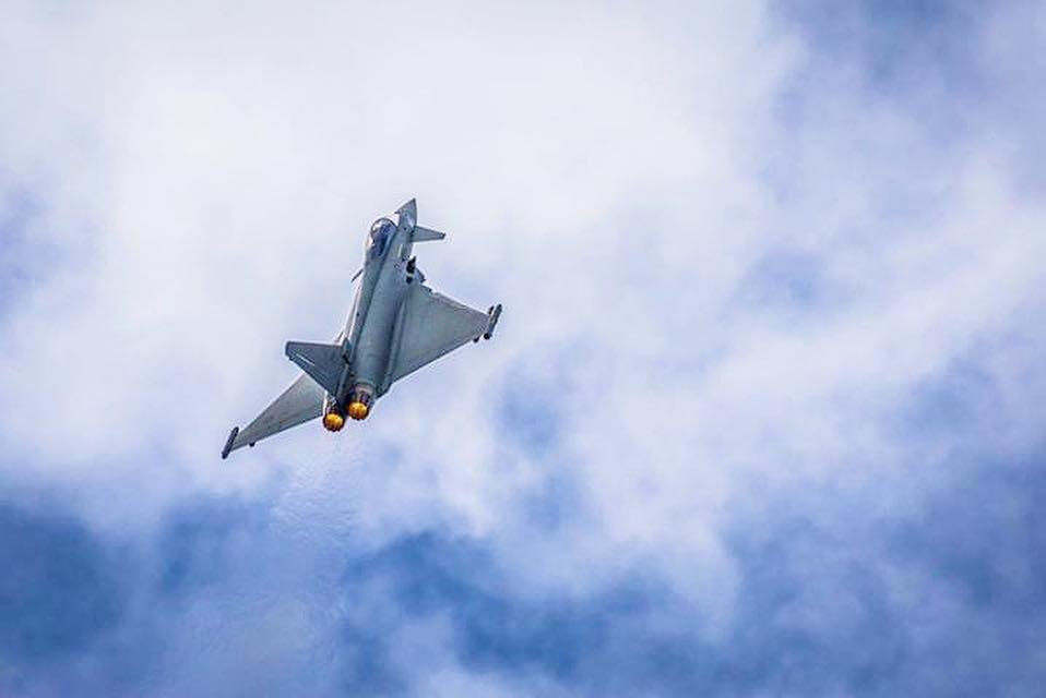 Difesa Aerea verifica di una traccia radar non identificata