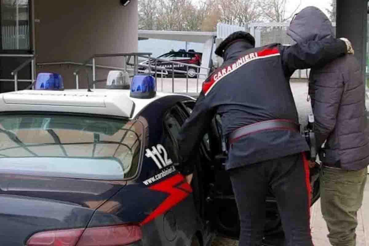 Foggia Carabinieri mafia 16 arresti