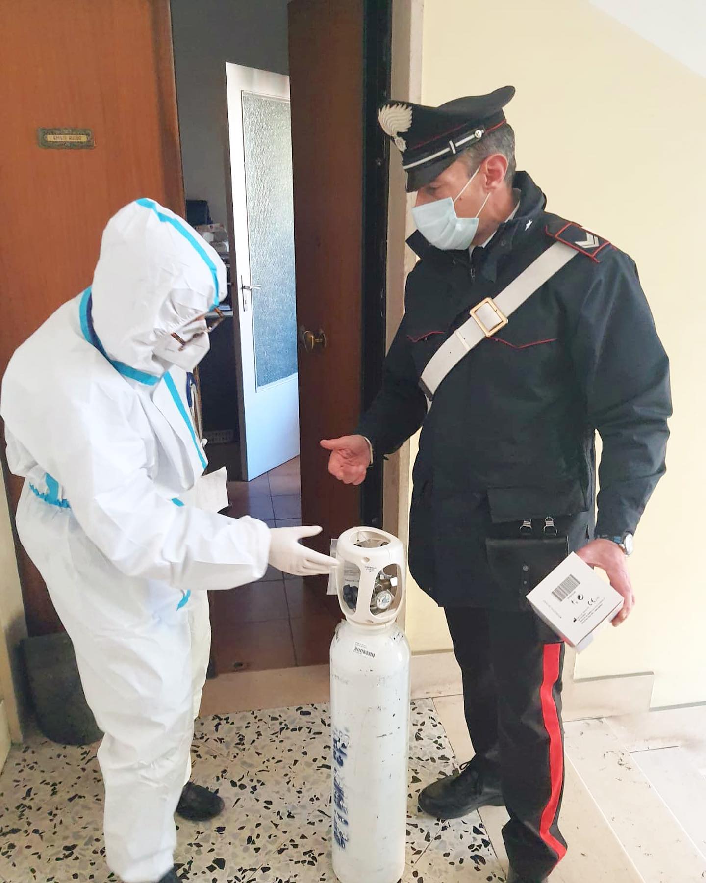 Tempestivo intervento dei Carabinieri in soccorso di un paziente Covid a Salerno