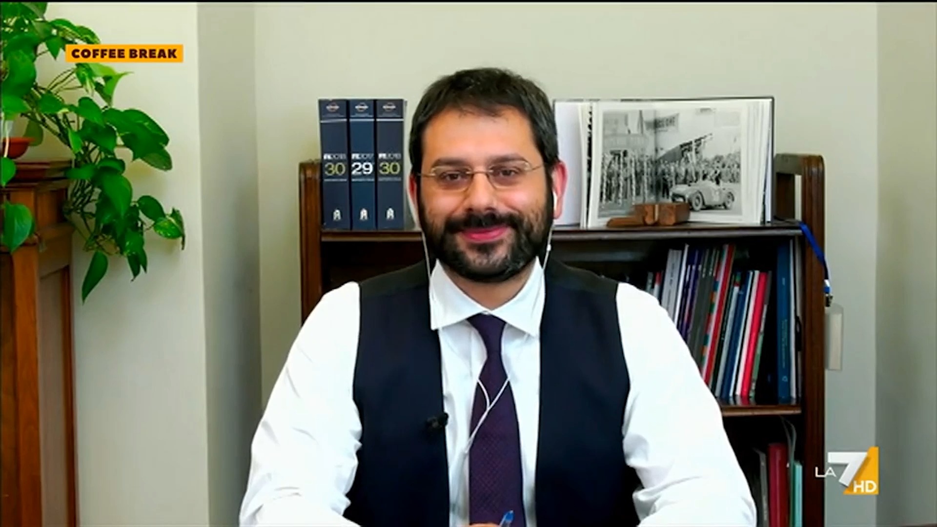 Sicurezza cibernetica e amministrative a Salerno Angelo Tofalo a Coffee Break